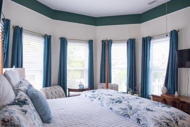 Pecan Tree Inn Beaufort Экстерьер фото