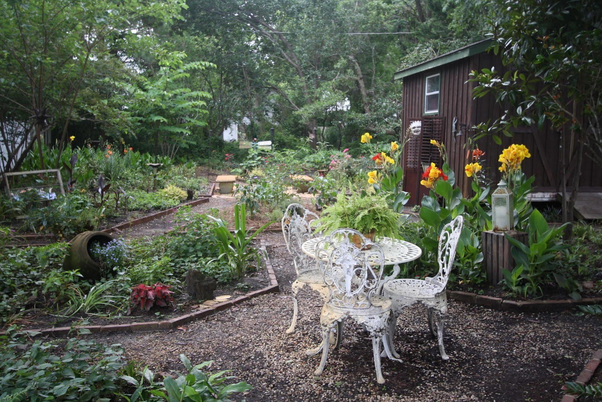 Pecan Tree Inn Beaufort Экстерьер фото