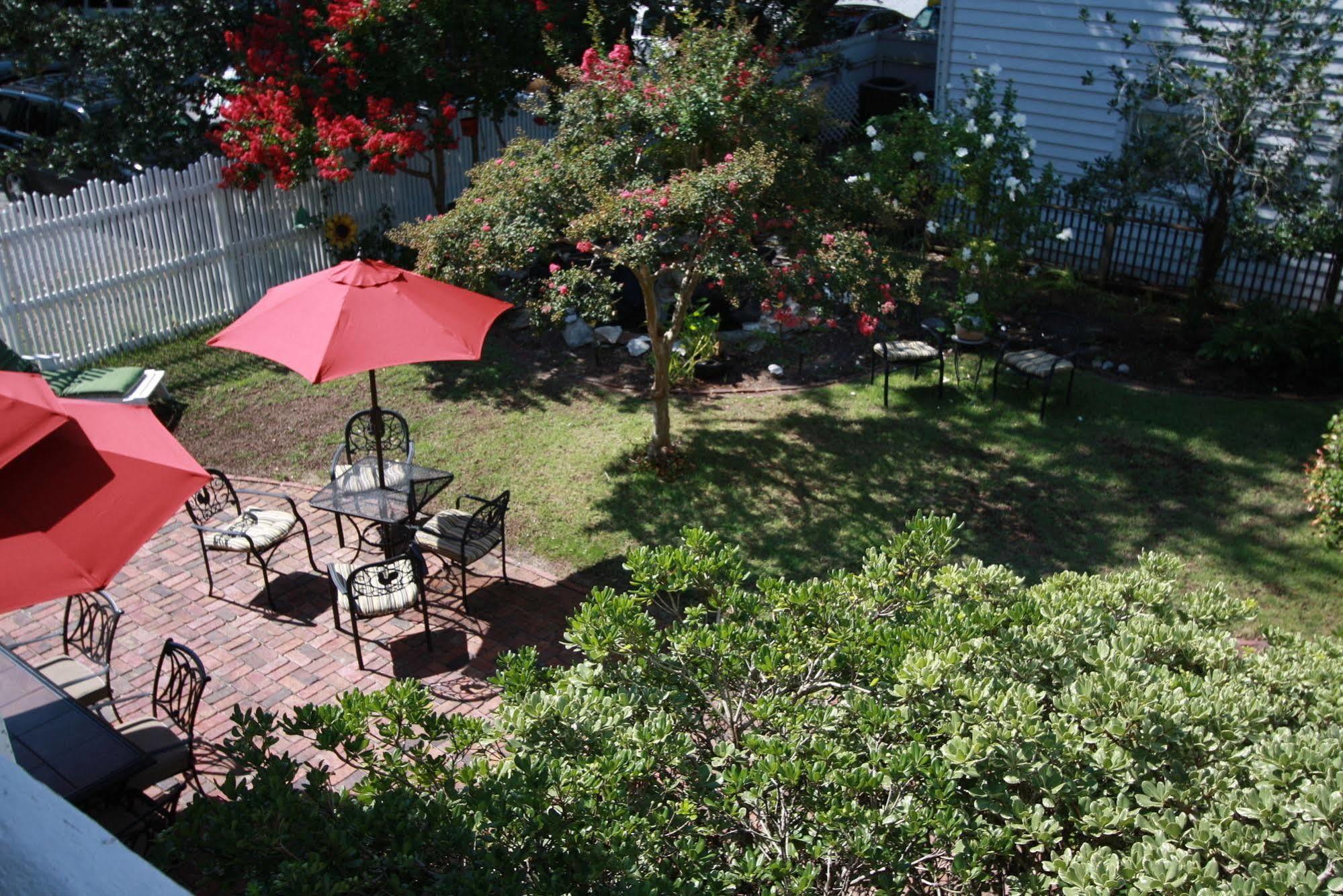 Pecan Tree Inn Beaufort Экстерьер фото