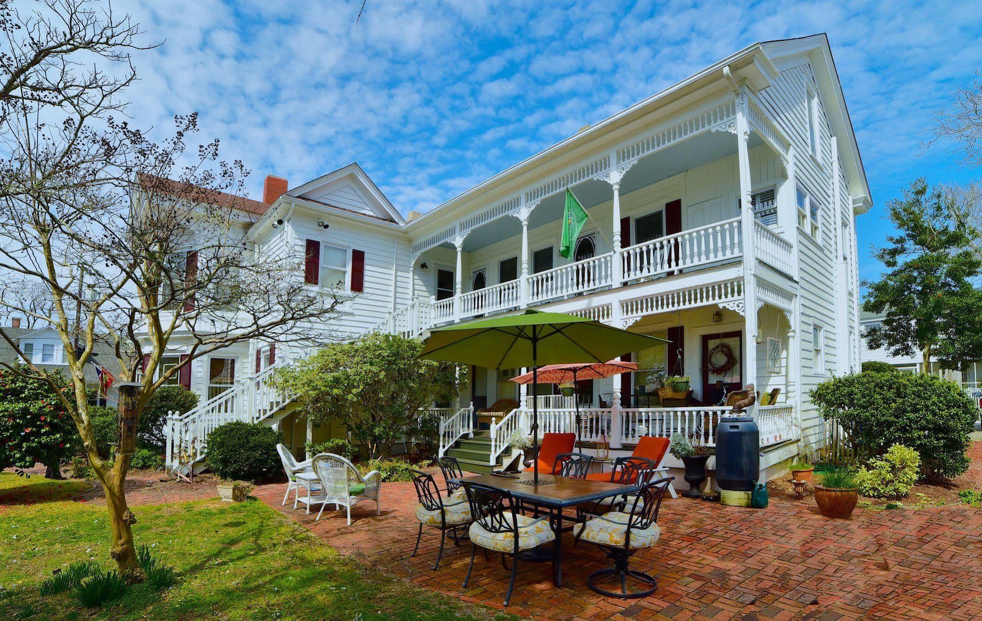 Pecan Tree Inn Beaufort Экстерьер фото
