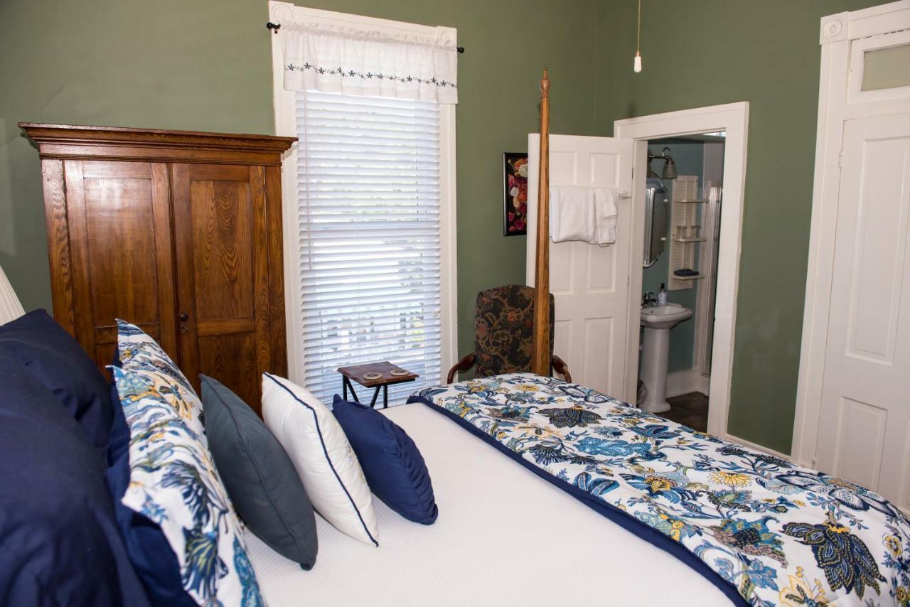 Pecan Tree Inn Beaufort Экстерьер фото