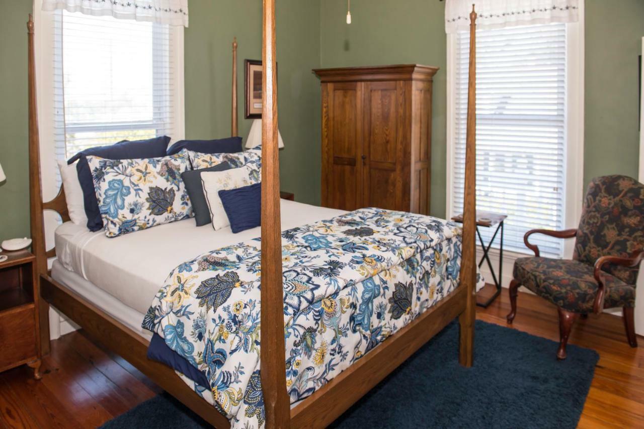 Pecan Tree Inn Beaufort Экстерьер фото